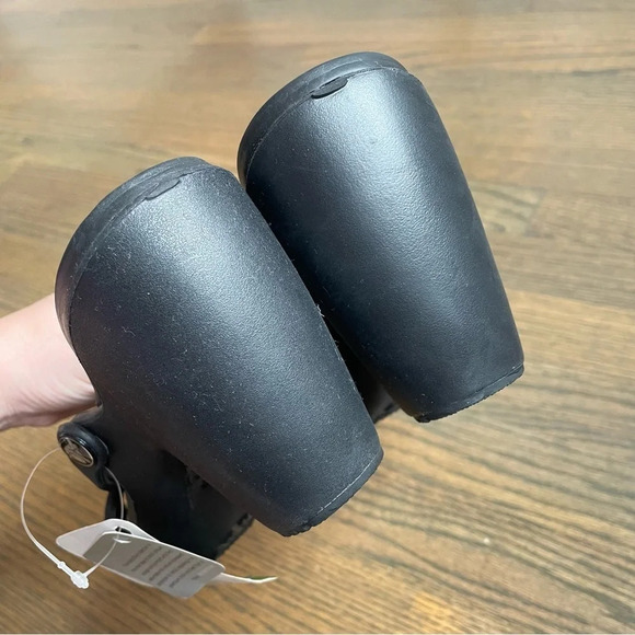 NWT Crocs Cyprus Slide Heels Strappy Sandals Black - Picture 8 of 14